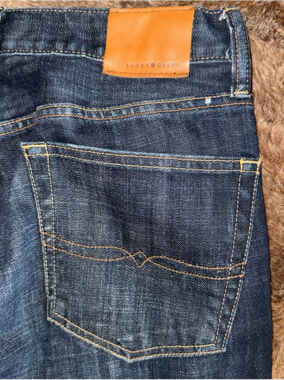 Vintage Men's Lucky Brand Dark Blue Straight-Leg Jeans